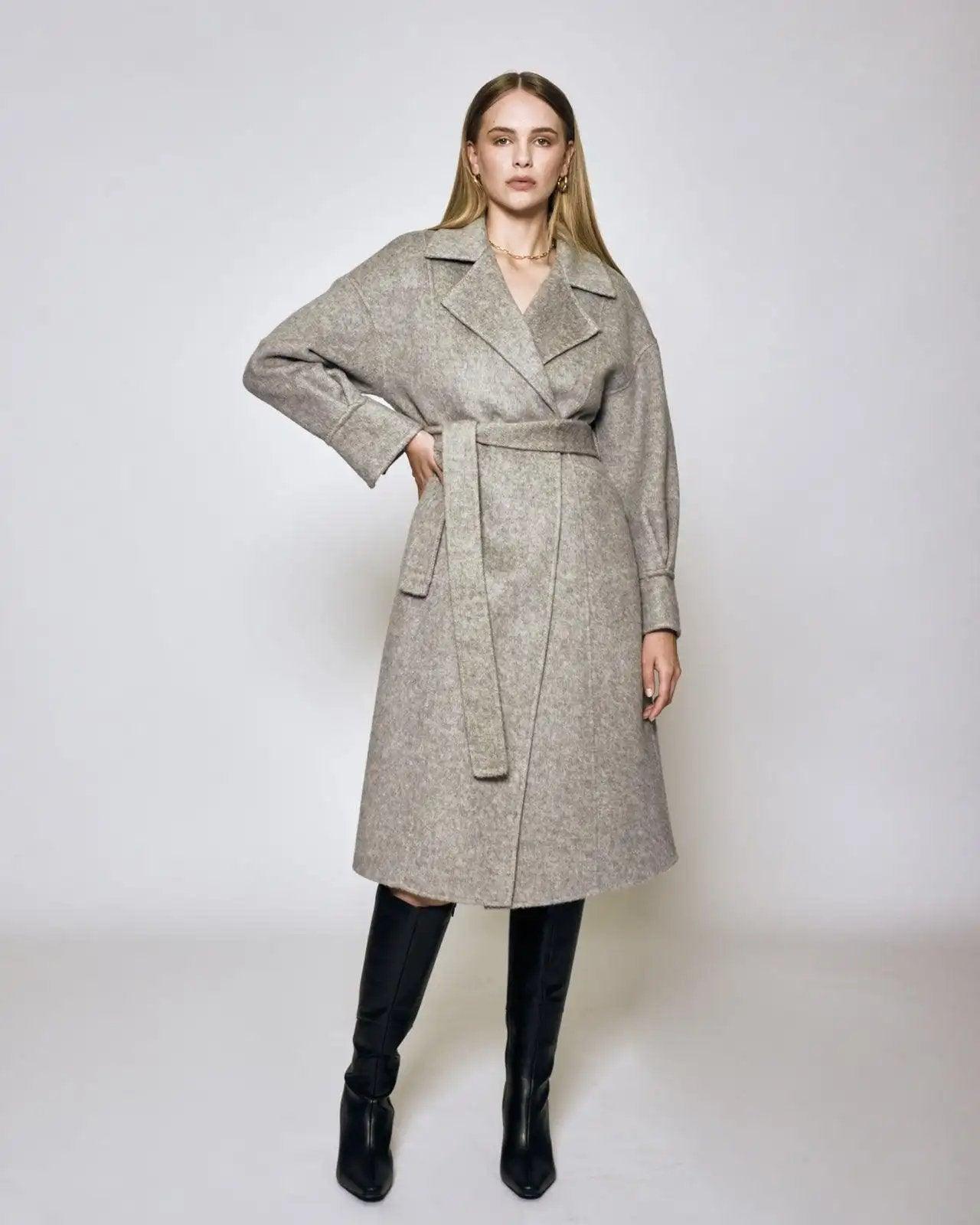 Lakeyo Vida women's coat - Shweetcheeks Collection